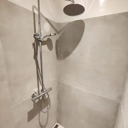 Appartement Jp 3 - Faelles Kokken Og Bad, Eget Toilet Grindsted
