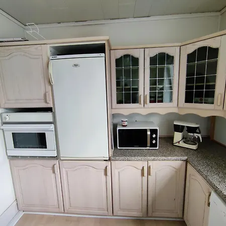 דירה Jp 3 - Faelles Kokken Og Bad, Eget Toilet גרינדסטד