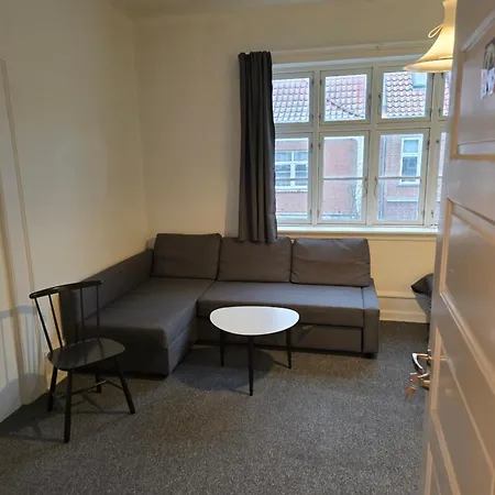 Jp 3 - Faelles Kokken Og Bad, Eget Toilet شقة غريندستيد